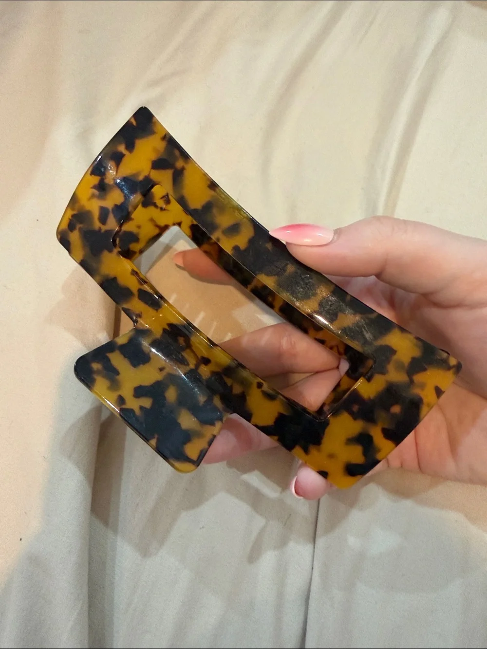 XL Rectangular Hair Clip Tortoise